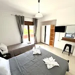 Kidonia Luxury Vilă *